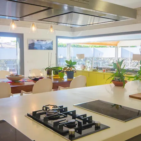 Luna De Mar - Beachside Bliss With Pool Villa Estepona